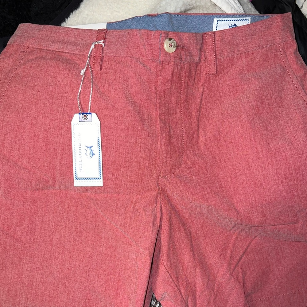 MENS SOUTHERN TIDE SHORTS SIZE 32 NEVER WORN
